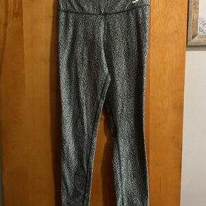 Nike Grey Patterned Leggings